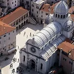 بيت ضيافة Fenice Palace