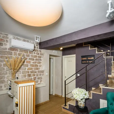 Fenice Palace 招待所 希贝尼克