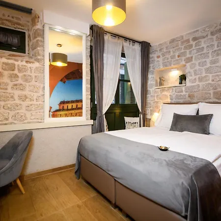 Fenice Palace Gasthuis 4*