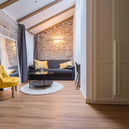 招待所 Fenice Palace 希贝尼克