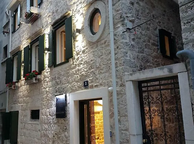 Fenice Palace Pensión Šibenik